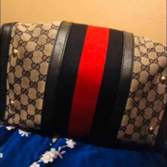 Gucci Luggage bag! Super cute for your travels!! - Picture 3 of 3